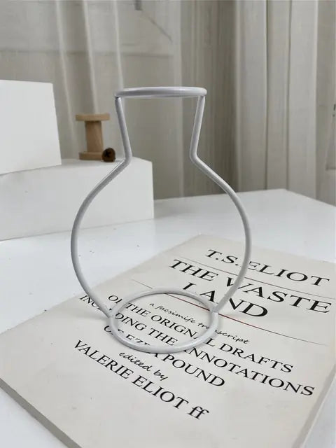 White Nordic Shaped Wire Vase